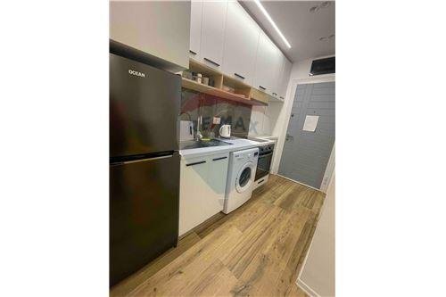 Tirane, jepet me qera garsonier Kati 3, 30 m² 420 Euro (Stadiumi Dinamo)