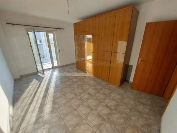 Tirane, shitet apartament 2+1+BLK Kati 5, 107 m² 153.000 Euro (Ndre Mjeda prane pallateve Kontakt)