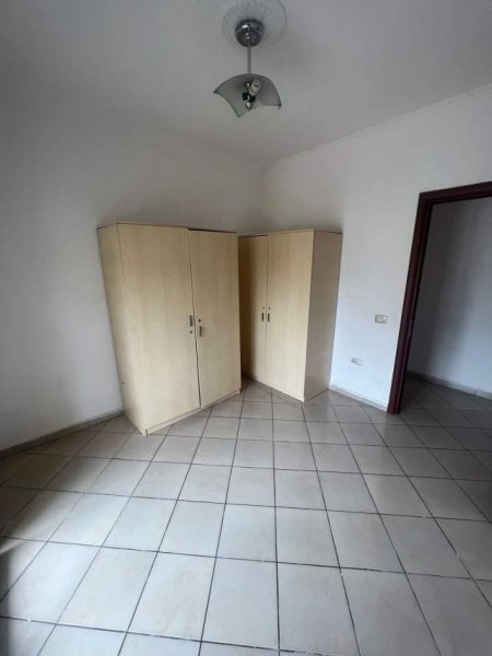 Tirane, jepet me qera apartament Kati 5, 120 m² 400 Euro (Jordan Misja)
