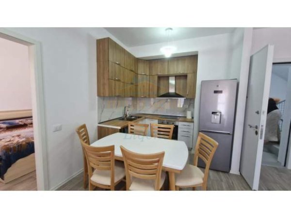 Tirane, ofert apartament 2+1 Kati 3, 100 m² 500 Euro