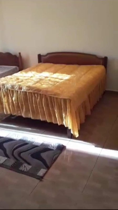 Tirane, jepet me qera Vile 1+1 Kati 1, 60 m² 27.000 Leke (Pran Gjykates Administrative, Laprak)