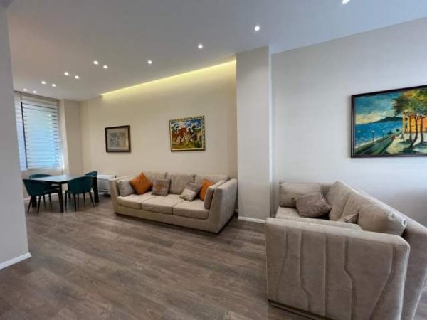 Tirane, jepet me qera apartament duplex 260 m² 1.300 Euro (Kodra e Diellit)