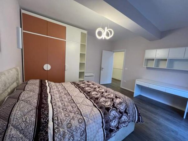 Tirane, jepet me qera apartament duplex 260 m² 1.300 Euro (Kodra e Diellit)