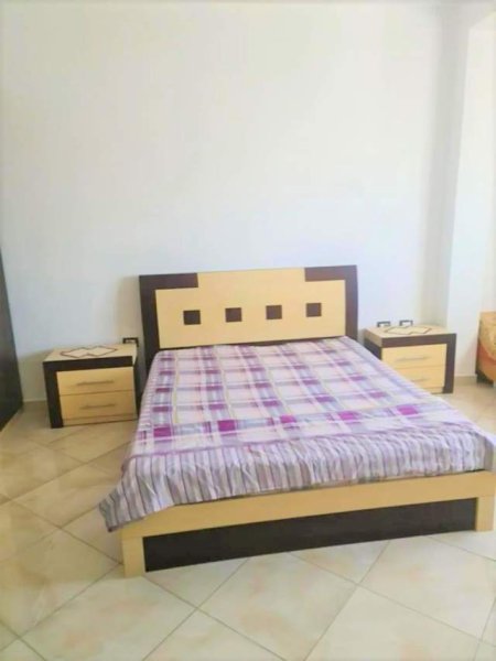 Tirane, jepet me qera apartament 2+1 75 m² 400 Euro (Prane ish Restorant Durresit)