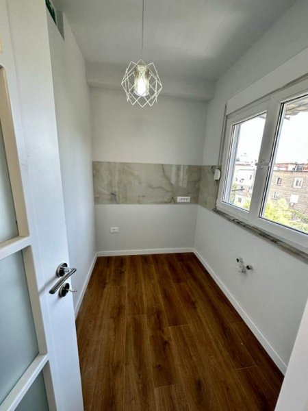 Tirane, shitet apartament 1+1+BLK Kati 5, 78 m² 143.000 Euro (Mozaiku/21 Dhjetori)
