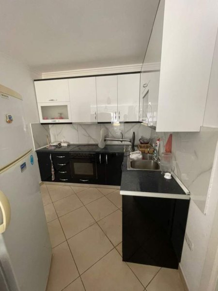 Shqiperi, jepet me qera apartament 2+1+A+BLK Kati 3, 100 m² 500 Euro (Fakulteti mjeksis)