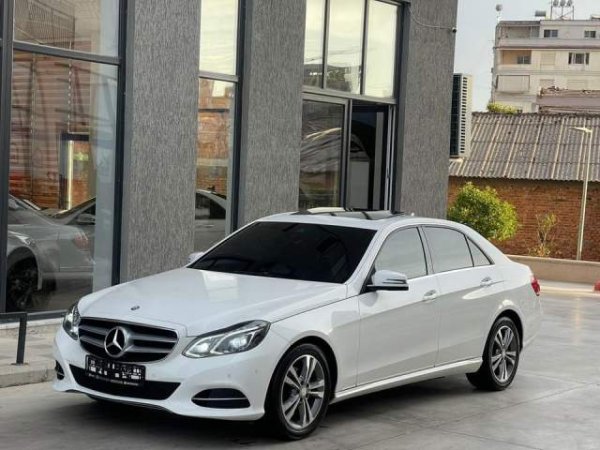 Tirane, shitet makine Mercedes-Benz E 220 Viti 2014,