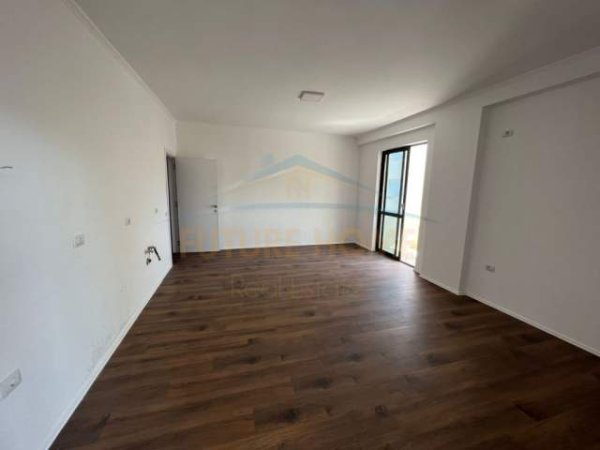 Tirane, shitet apartament 2+1 Kati 1, 92 m² 130.000 Euro (Kodra e Diellit)