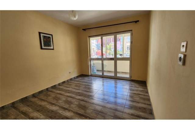 Tirane, jepet me qera apartament 2+1+A+BLK Kati 2, 81 m² 400 Euro (rruga kavajes)