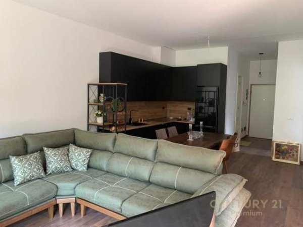 Tirane, jepet me qera apartament 2+1 Kati 3, 105 m² 1.500 Euro (Air Albania Stadium)