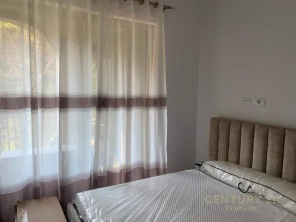 Tirane, jepet me qera apartament 2+1 Kati 3, 105 m² 1.500 Euro (Air Albania Stadium)