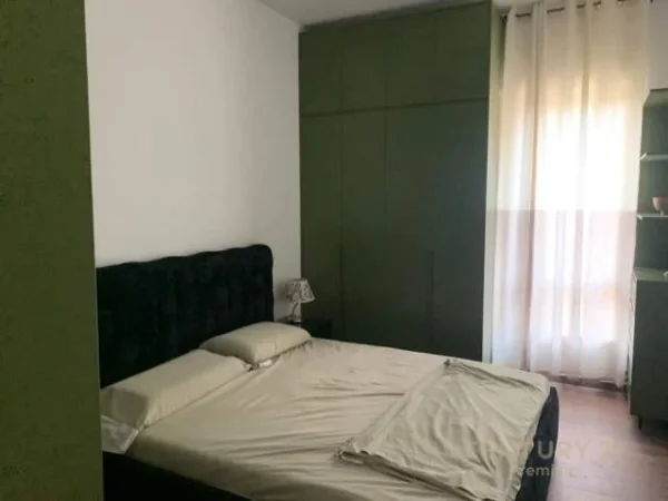 Tirane, jepet me qera apartament 2+1 Kati 3, 105 m² 1.500 Euro (Air Albania Stadium)