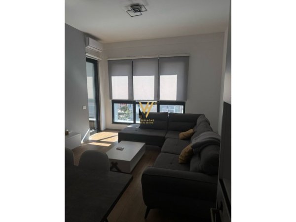 Tirane, jepet me qera apartament 1+1+Ballkon Kati 4, 67 m² 750 € (SQUARE 21)