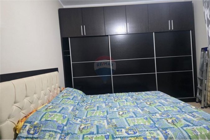 Tirane, jepet me qera apartament 1+1 Kati 5, 75 m² 550 € (rruga e kavajes)