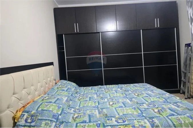 Tirane, jepet me qera apartament 1+1 Kati 5, 75 m² 550 € (rruga e kavajes)
