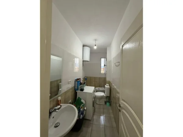 Tirane, shitet apartament 1+1+Ballkon , 67 m² 100.000 € 