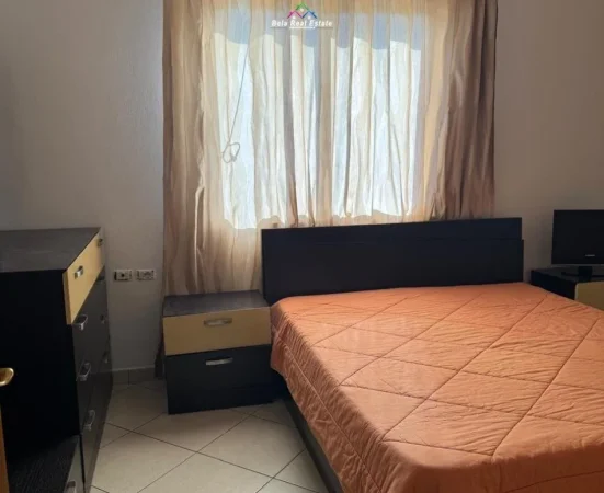 Tirane, jepet me qera Vile 3+1 Kati 2, 152 m² 620 € (selitre)