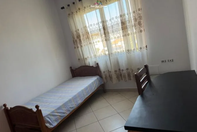 Tirane, jepet me qera Vile 3+1 Kati 2, 152 m² 620 € (selitre)