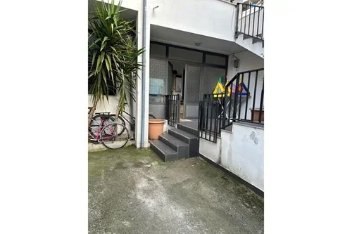 Tirane, jepet me qera apartament 1+1 , 73 m² 500 € (Siri Kodra)