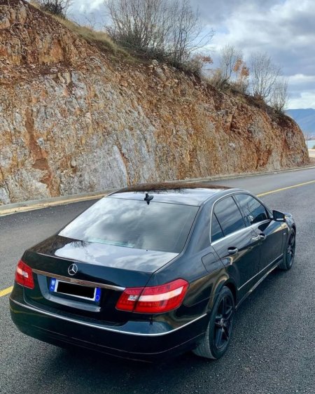 Tirane, shes Mercedes Benz E class 200 BlueEfficiency 2012 8.500 € i diskutueshem