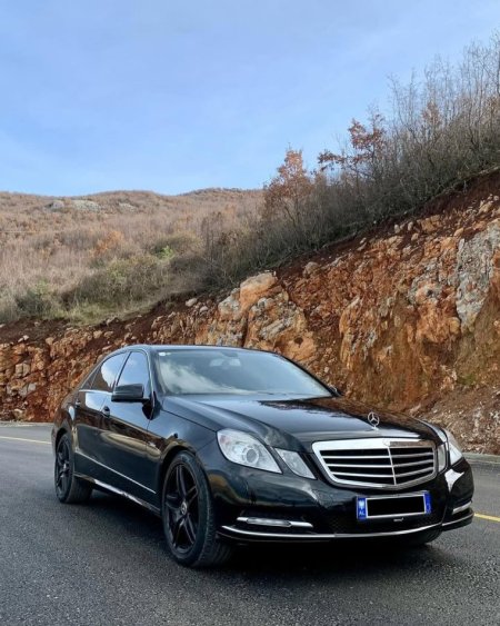Tirane, shes Mercedes Benz E class 200 BlueEfficiency 2012 8.500 € i diskutueshem