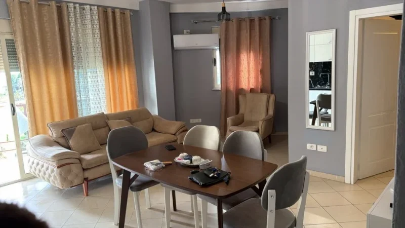 Tirane, jepet me qera apartament 1+1 , 70 m² 550 € (kodra diellit)