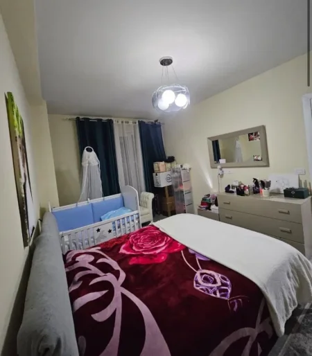 Tirane, jepet me qera apartament 1+1 Kati 6, 74 m² 450 € (YZBERISHT)