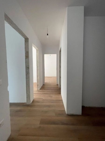 Tirane, shitet apartament duplex 3+1+Ballkon Kati 3, 134 m² 133.200 € (Paskuqan)