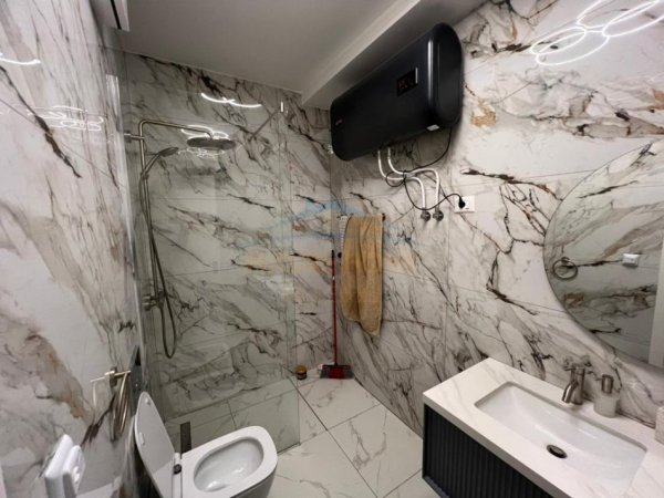 Tirane, shes apartament 2+1+Ballkon , 119 m² 320.000 € 