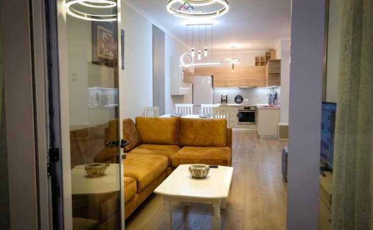 Tirane, jepet me qera apartament 2+1 Kati 11, 82 m² 1.200 € (sami frasheri)