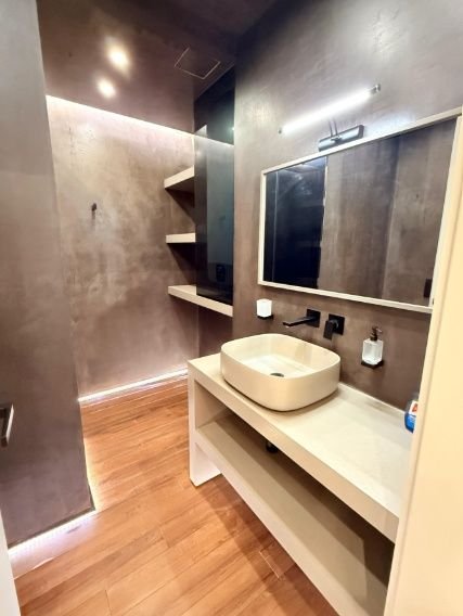 Tirane, shitet apartament 3+1+Ballkon Kati 1, 170 m² 500.000 € (Long Hill Residence)