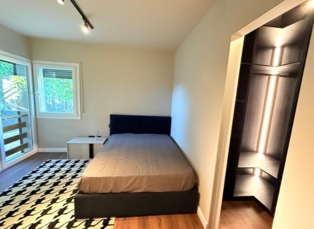 Tirane, shitet apartament 3+1+Ballkon Kati 1, 170 m² 500.000 € (Long Hill Residence)