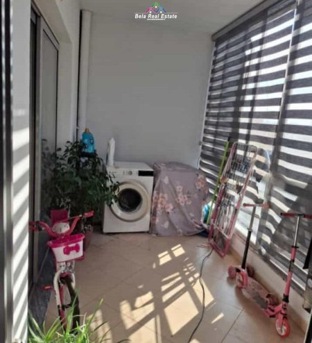 Tirane, shes apartament 1+1+Ballkon Kati 5, 72 m² 90.000 € (kamez)