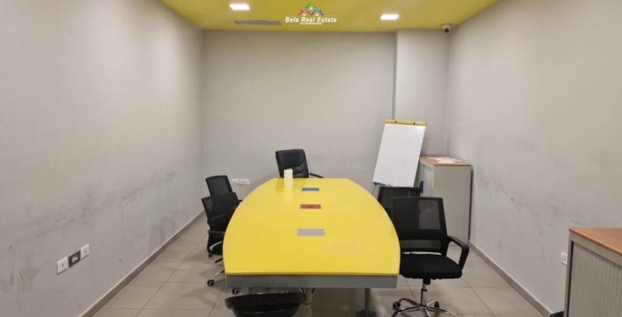 Tirane, jepet me qera zyre Kati 2, 919 m² 18.000 € (rruga e e kavajes)