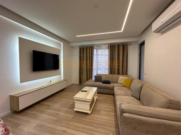 Tirane, jepet me qera apartament 1+1 Kati 5, 68 m² 500 € (Unaza e Re , URBAN GATE)