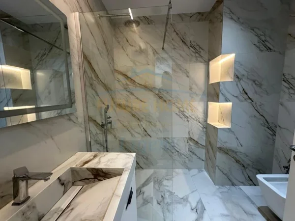 Tirane, jepet me qera apartament 1+1 Kati 5, 68 m² 500 € (Unaza e Re , URBAN GATE)