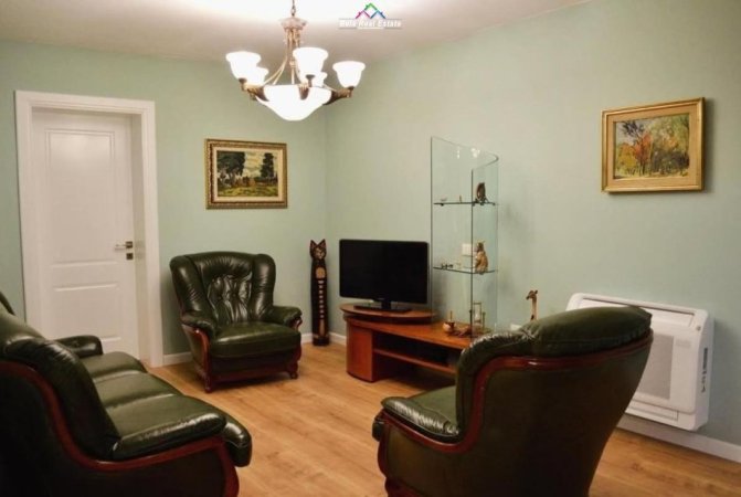 Tirane, jepet me qera apartament 2+1 Kati 4, 100 m² 800 € (rruga e durresit)