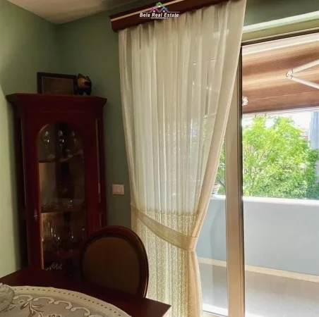 Tirane, jepet me qera apartament 2+1 Kati 4, 100 m² 800 € (rruga e durresit)