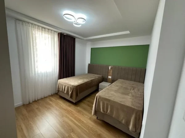 Tirane, jepet me qera apartament 2+1 , 100 m² 1.100 € (mbrapa 15-Katëshit)