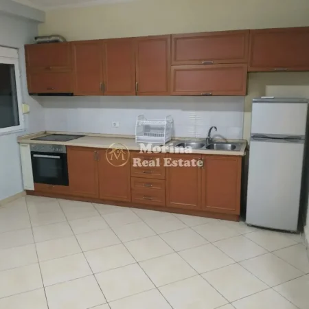 Tirane, jepet me qera apartament 2+1 Kati 4, 80 m² 550 € (Selvia)