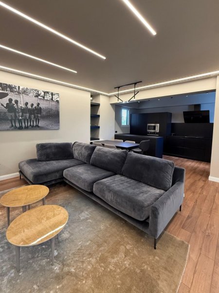 Tirane, shitet apartament 3+1 , 170 m² 500.000 € 