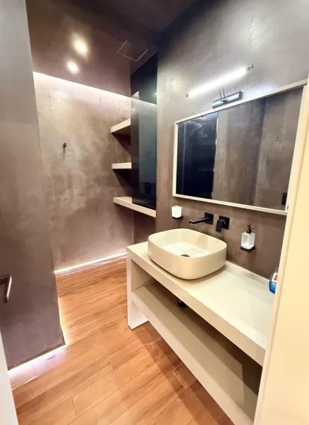 Tirane, shitet apartament 3+1 , 170 m² 500.000 € 