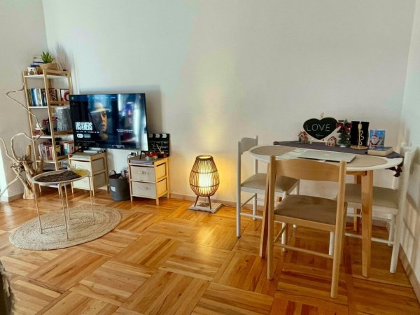 Tirane, jepet me qera apartament 1+1 , 70 m² 480 € (rruga elbasanit)