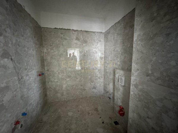 Tirane, shitet apartament 1+1 Kati 7, 57 m² 120.000 € 