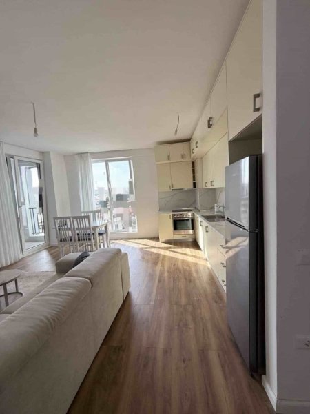 Tirane, jepet me qera apartament 2+1 Kati 3, 670 € (Rruga Besa)