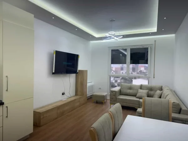Tirane, jepet me qera apartament 3+1 Kati 7, 140 m² 500 € (Rruga Lidhja e Prizrenit)
