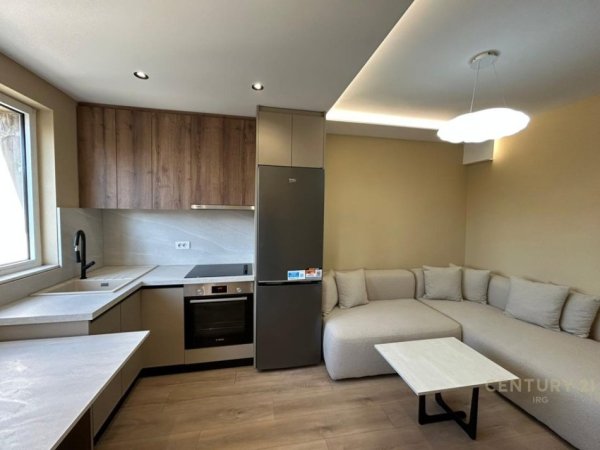 Tirane, jepet me qera apartament 1+1+Ballkon Kati 3, 45 m² 600 € (muhamet gjollesha)