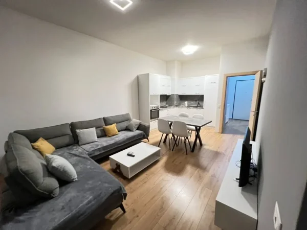 Tirane, jepet me qera apartament 1+1 Kati 4, 72 m² 750 € (Rruga e Kavajes)