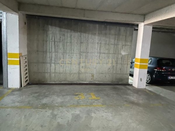 Tirane, shitet apartament 2+1+Ballkon Kati 5, 99 m² 250.000 € (kodra e diellit)