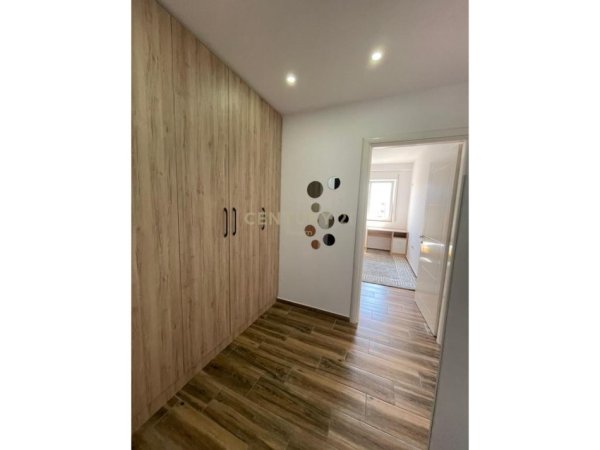 Tirane, shitet apartament 2+1+Ballkon Kati 5, 99 m² 250.000 € (kodra e diellit)